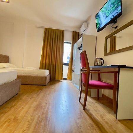 Hotel Globo ดูร์เรส ภายนอก รูปภาพ
